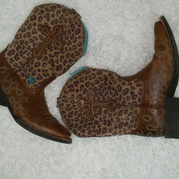 Ariat Other - Girl's Ariat boots